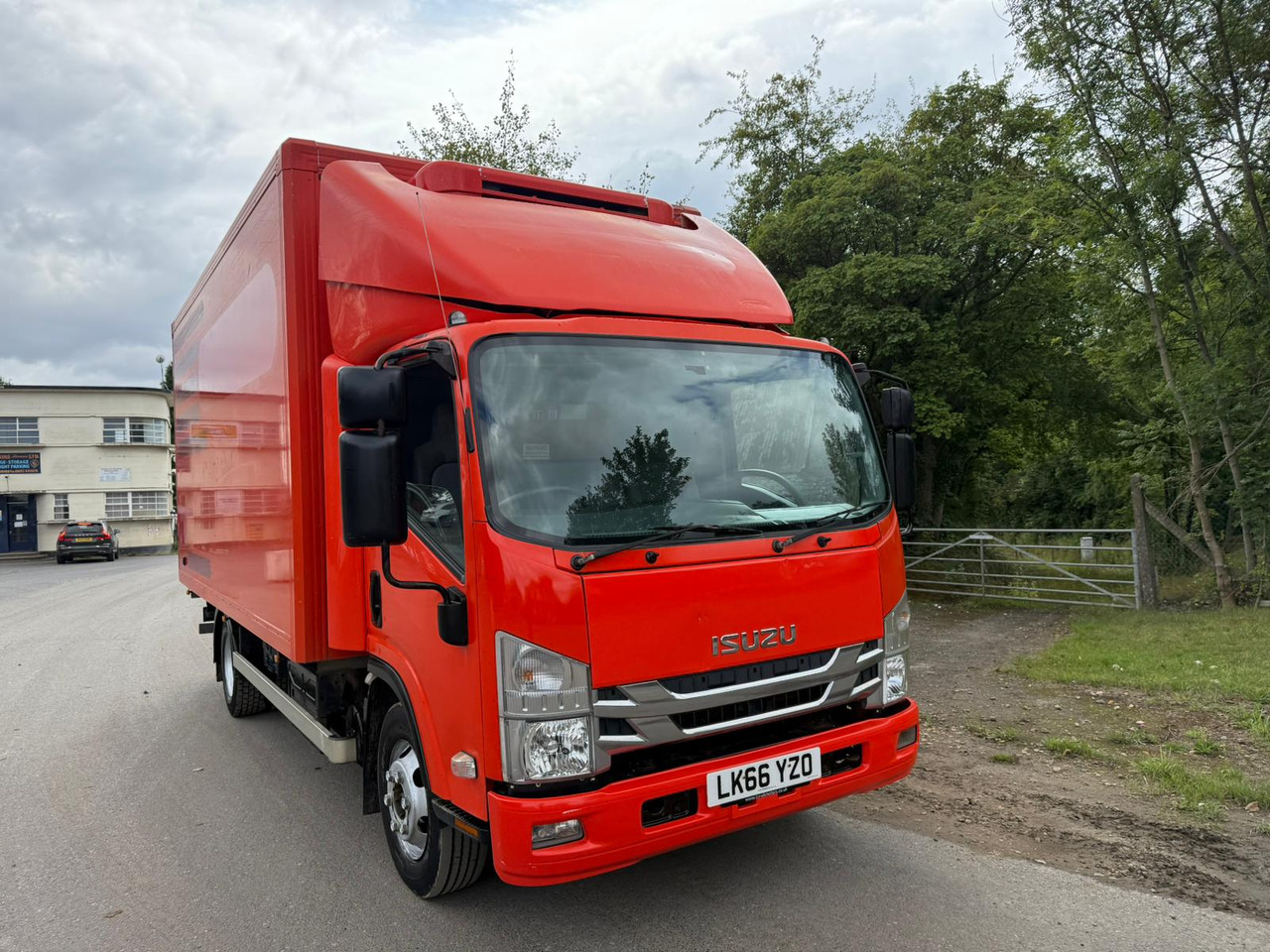 2016 Izuzu Refrigerated Truck - Refrigerator truck: picture 2 2016 Izuzu Refrigerated Truck - Refrigerator truck: picture 2