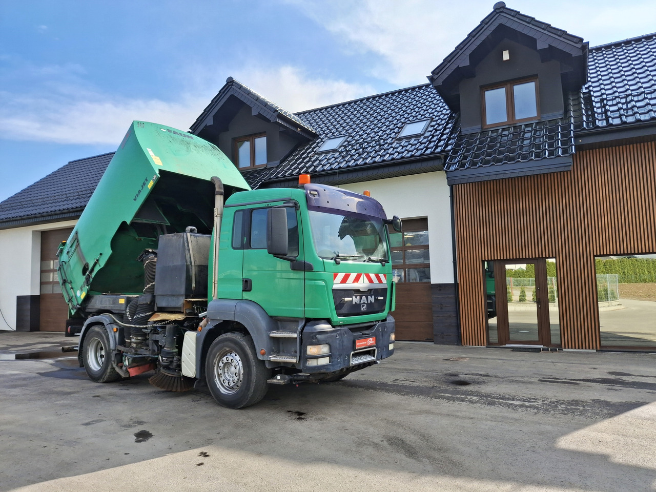 MAN TGS 18.320 FAUN Zamiatarka Kehrmaschine EUnited PM10 - Road sweeper: picture 5 MAN TGS 18.320 FAUN Zamiatarka Kehrmaschine EUnited PM10 - Road sweeper: picture 5