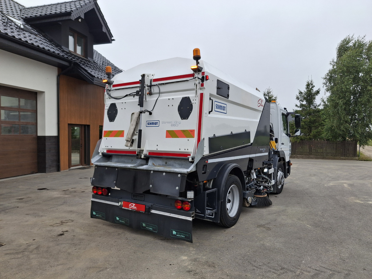 MERCEDES-BENZ Atego 1523 Zamiatarka Kehrmaschine Schmidt Street King 660 Euro 6 PM10 2 Motoren Szczotki L/R 2016r - Road sweeper: picture 4 MERCEDES-BENZ Atego 1523 Zamiatarka Kehrmaschine Schmidt Street King 660 Euro 6 PM10 2 Motoren Szczotki L/R 2016r - Road sweeper: picture 4