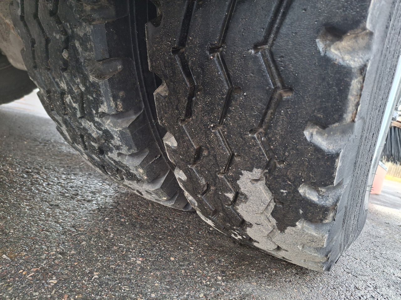 Road sweeper Mercedes-Benz Atego 1524 Zamiatarka Kehrmaschine BUCHER 2 Motoren Sweeper: picture 9 Road sweeper Mercedes-Benz Atego 1524 Zamiatarka Kehrmaschine BUCHER 2 Motoren Sweeper: picture 9