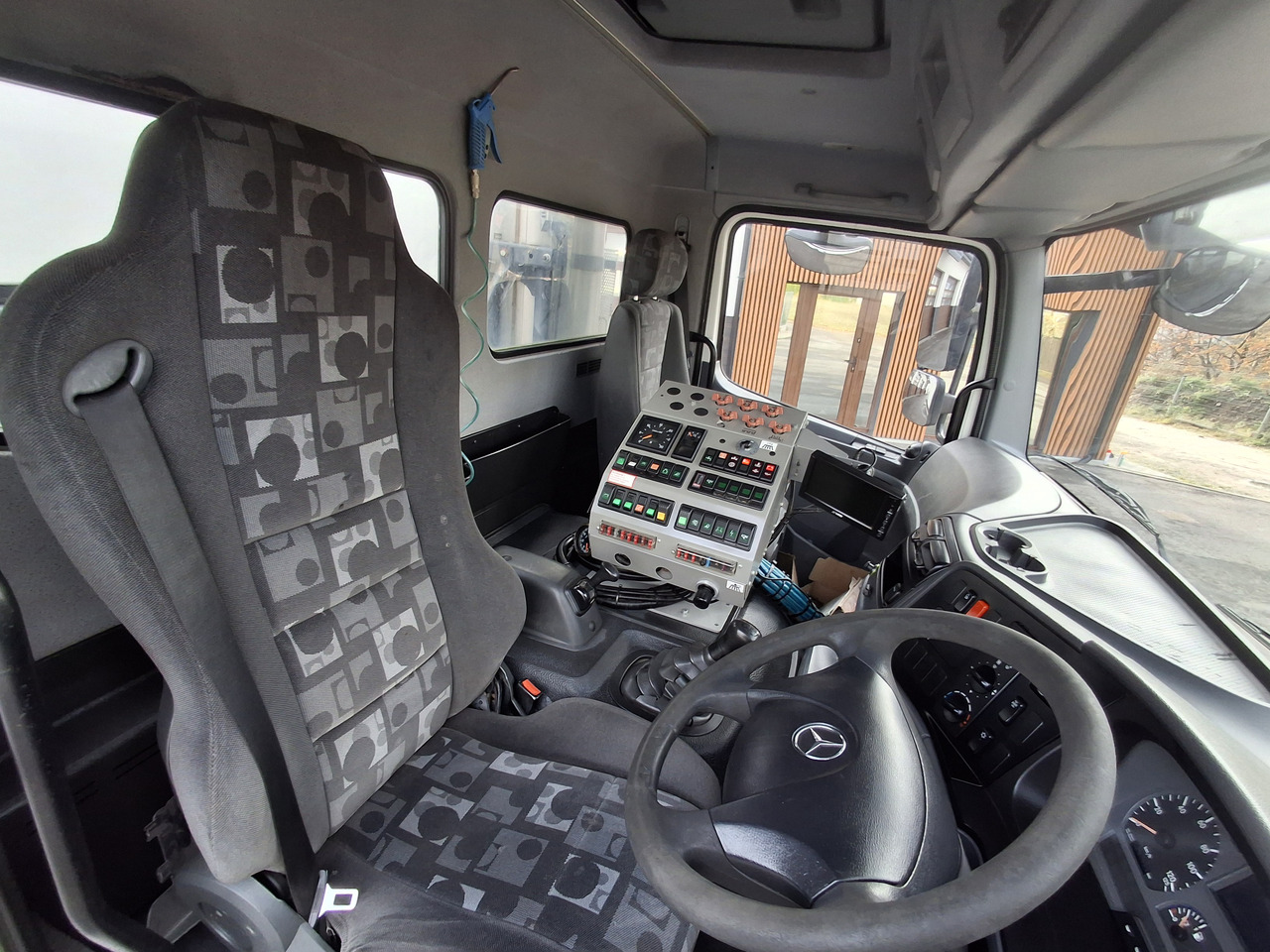 Road sweeper Mercedes-Benz Atego 1524 Zamiatarka Kehrmaschine BUCHER 2 Motoren Sweeper: picture 28 Road sweeper Mercedes-Benz Atego 1524 Zamiatarka Kehrmaschine BUCHER 2 Motoren Sweeper: picture 28