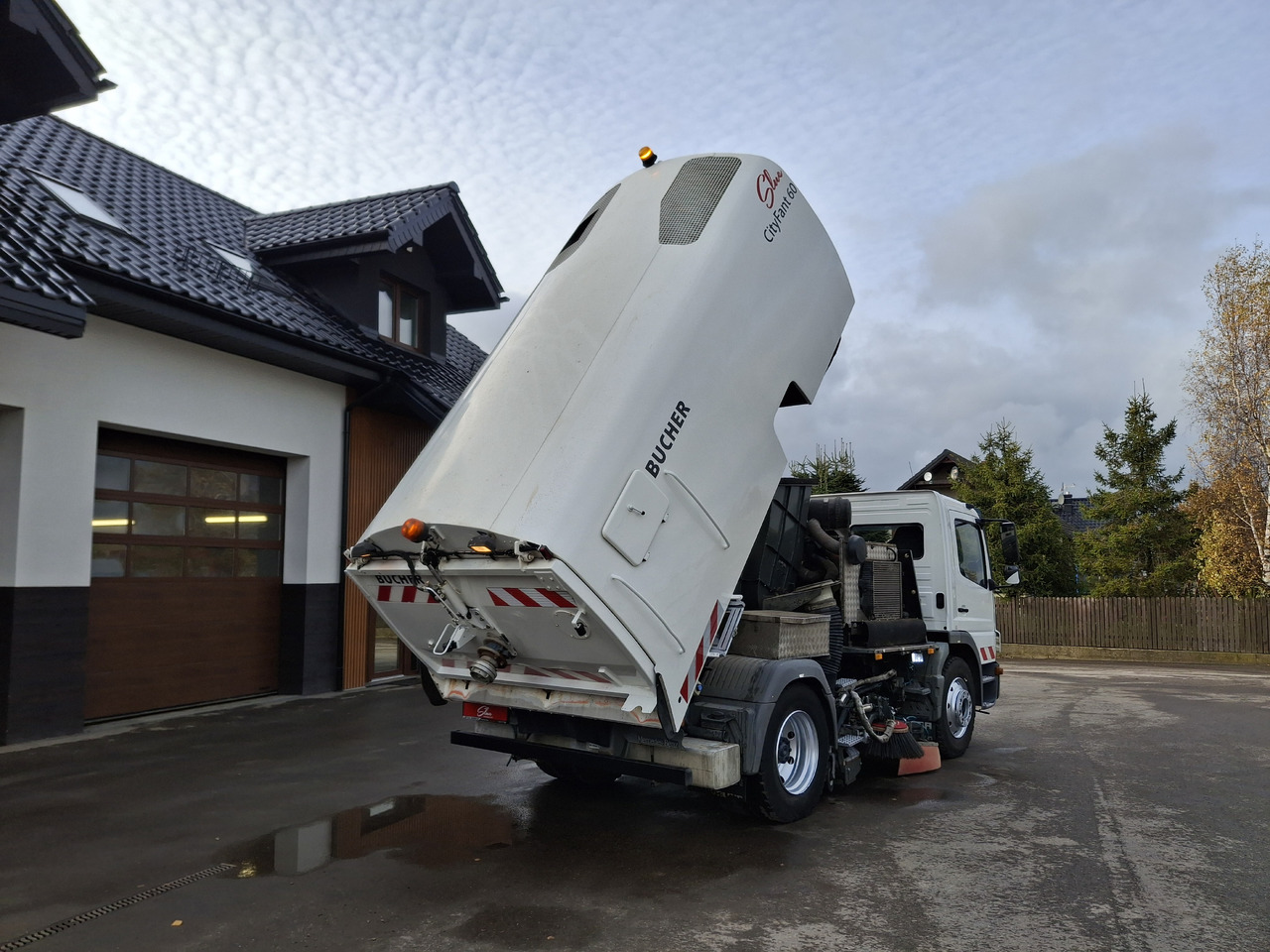 Road sweeper Mercedes-Benz Atego 1524 Zamiatarka Kehrmaschine BUCHER 2 Motoren Sweeper: picture 8 Road sweeper Mercedes-Benz Atego 1524 Zamiatarka Kehrmaschine BUCHER 2 Motoren Sweeper: picture 8