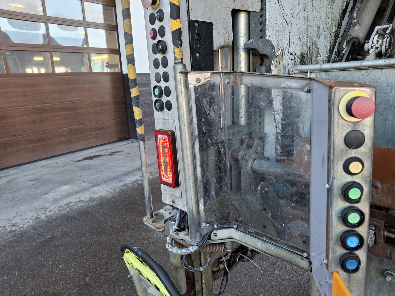 Renault D26 Śmieciarka Mullwagen Environnement VR5 LEV Euro 6 - Garbage truck: picture 5 Renault D26 Śmieciarka Mullwagen Environnement VR5 LEV Euro 6 - Garbage truck: picture 5