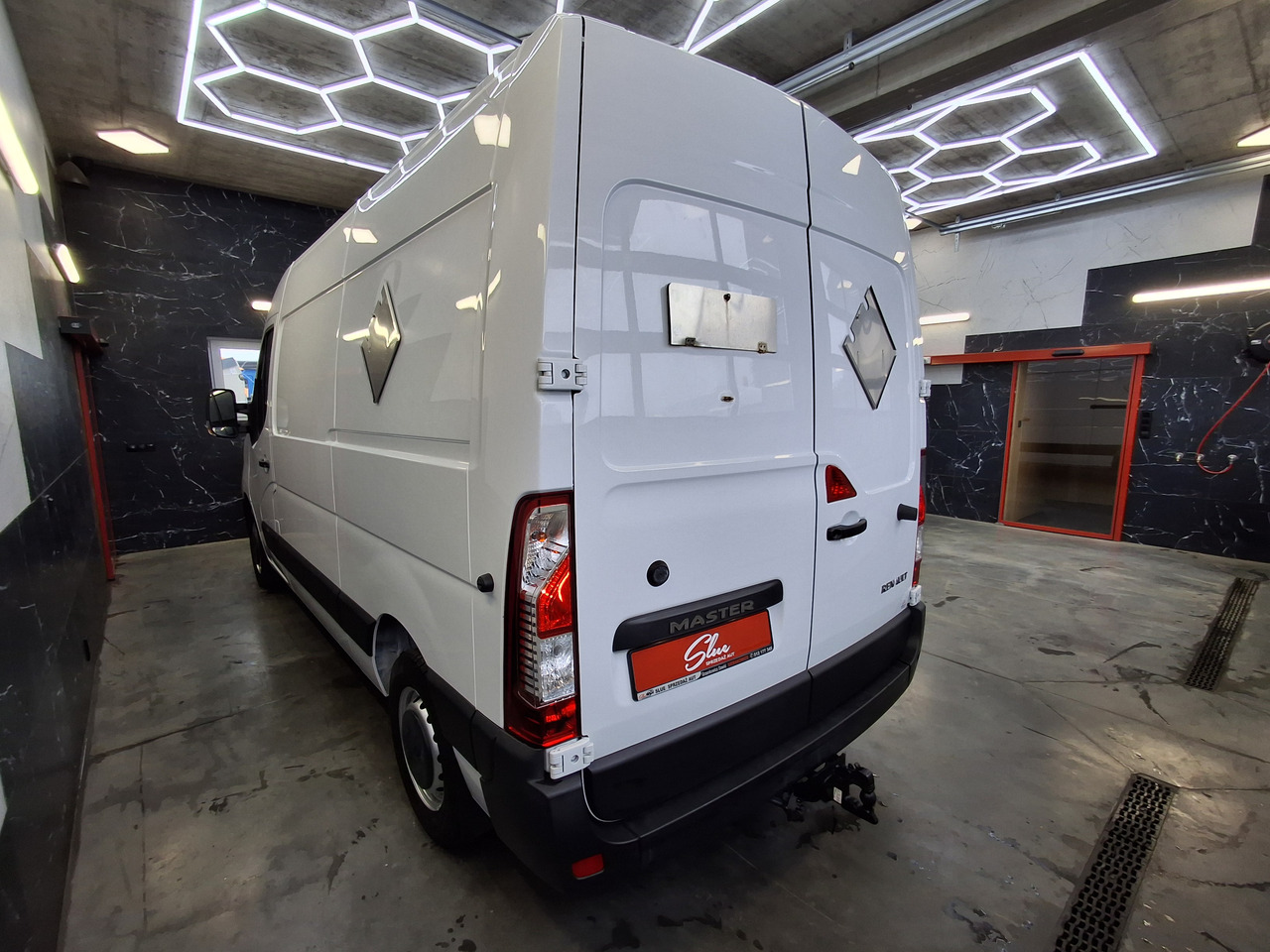 Renault Master ADR 9.1.1.2 EX/II - Panel van: picture 4 Renault Master ADR 9.1.1.2 EX/II - Panel van: picture 4