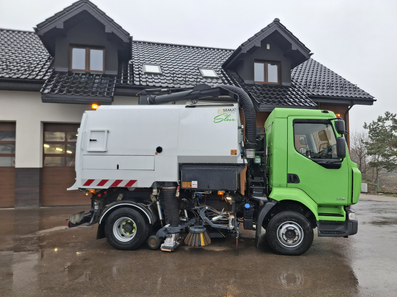 Renault Midlum 220 SEMAT Zoeller Johnston 2014r PM10 L/R 2 Motoren JCB - Road sweeper: picture 5 Renault Midlum 220 SEMAT Zoeller Johnston 2014r PM10 L/R 2 Motoren JCB - Road sweeper: picture 5