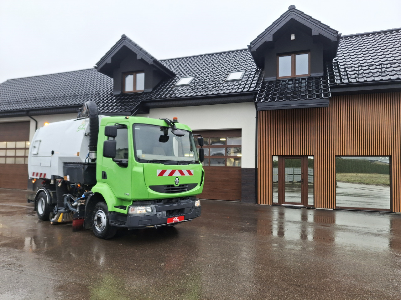 Renault Midlum 220 SEMAT Zoeller Johnston 2014r PM10 L/R 2 Motoren JCB - Road sweeper: picture 1 Renault Midlum 220 SEMAT Zoeller Johnston 2014r PM10 L/R 2 Motoren JCB - Road sweeper: picture 1