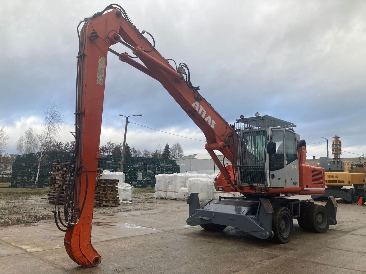 Atlas 1604 - Waste/ Industry handler: picture 3 Atlas 1604 - Waste/ Industry handler: picture 3
