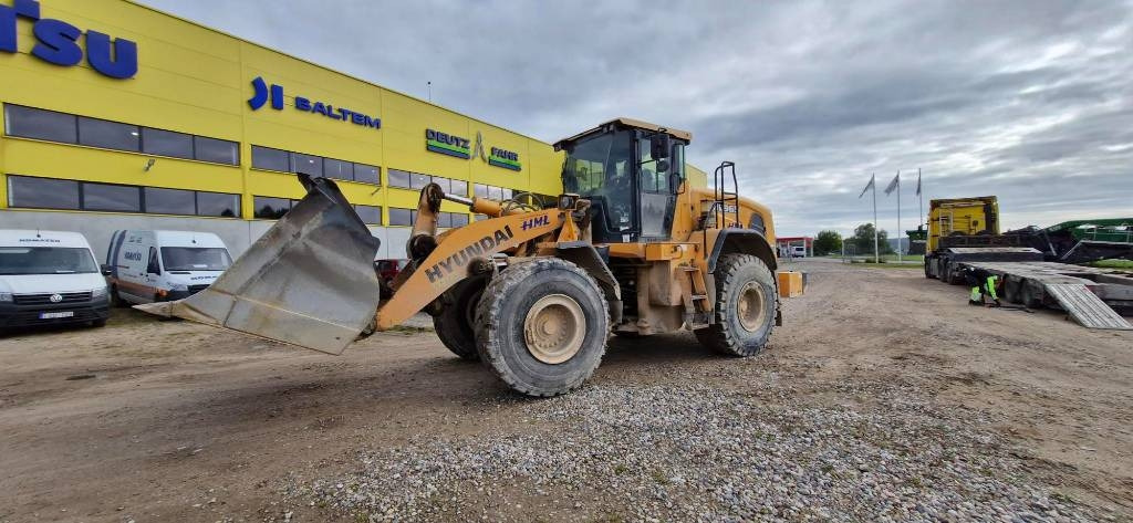Hyundai HL 965 - Wheel loader: picture 5 Hyundai HL 965 - Wheel loader: picture 5