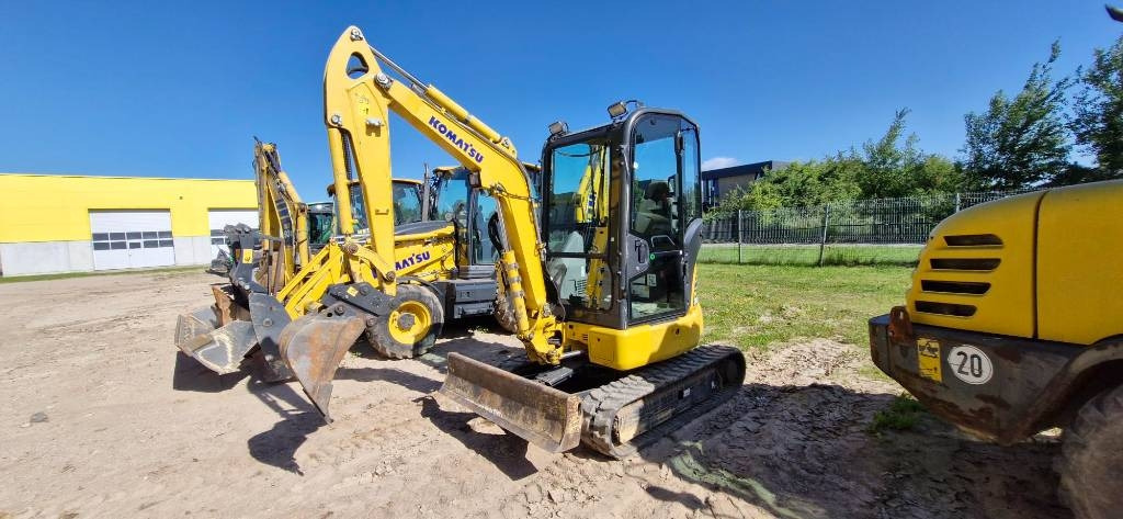 Komatsu PC 26 MR  - Mini excavator: picture 1 Komatsu PC 26 MR  - Mini excavator: picture 1