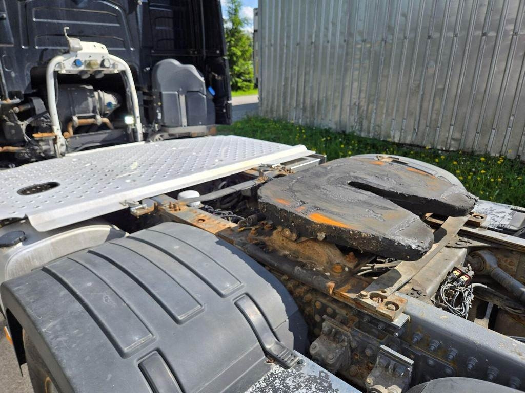 Tractor unit Volvo FH540 6X4 DUALCLUTCH: picture 16
