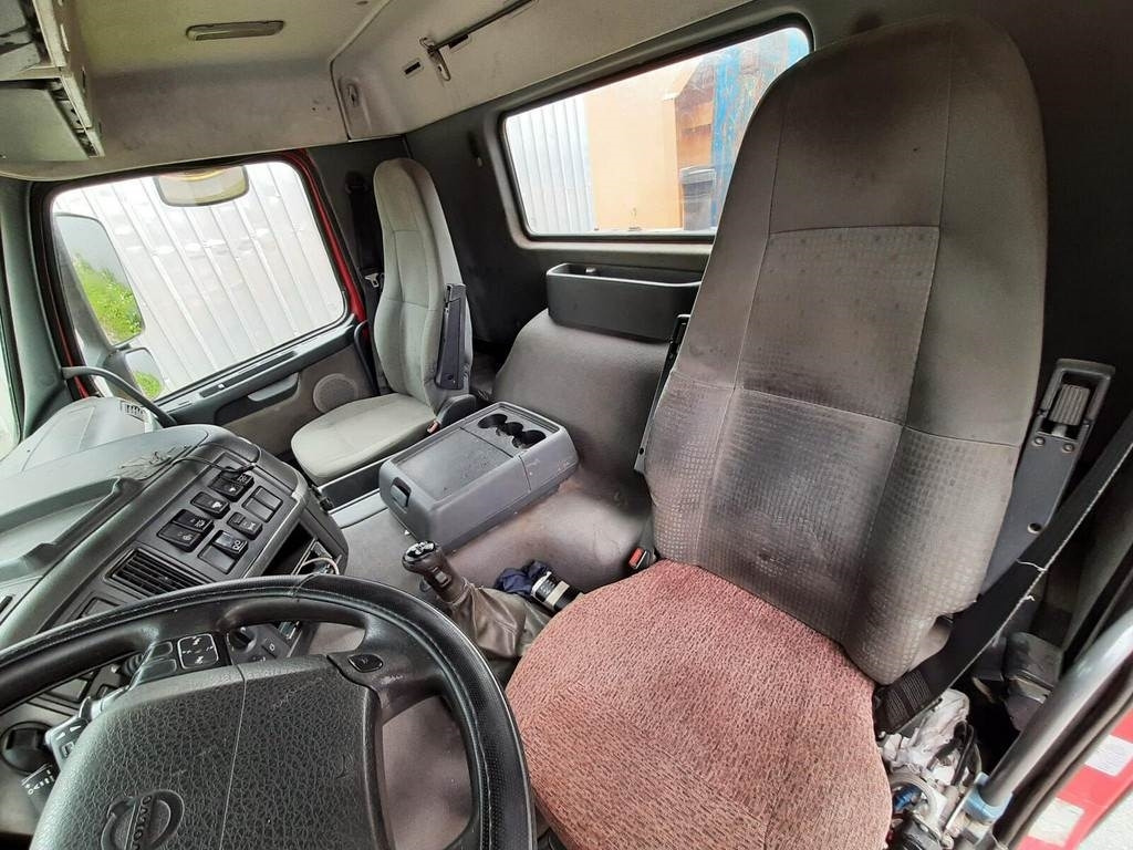 Hook lift truck Volvo FM12 460 6X2 JOAB 338kW: picture 12 Hook lift truck Volvo FM12 460 6X2 JOAB 338kW: picture 12