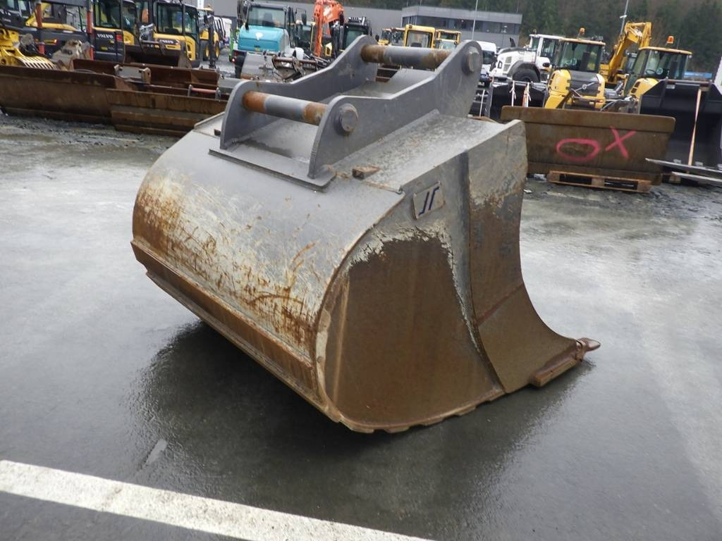 OilQuick Tieflöffel OQ80 1600 mm - Excavator bucket: picture 3 OilQuick Tieflöffel OQ80 1600 mm - Excavator bucket: picture 3