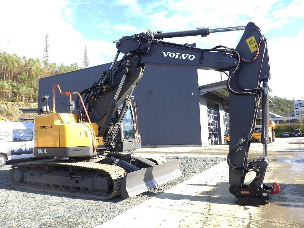 Volvo ECR 235 D - Crawler excavator: picture 3 Volvo ECR 235 D - Crawler excavator: picture 3