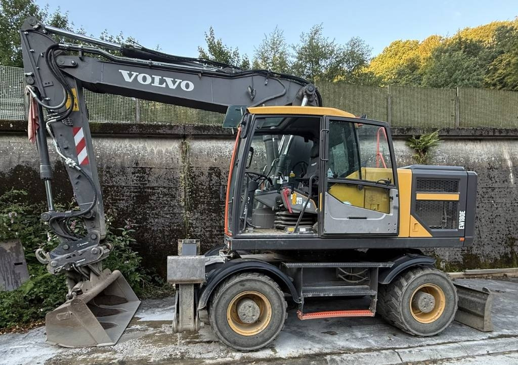 Volvo EW 180 E  - Wheel excavator: picture 1 Volvo EW 180 E  - Wheel excavator: picture 1