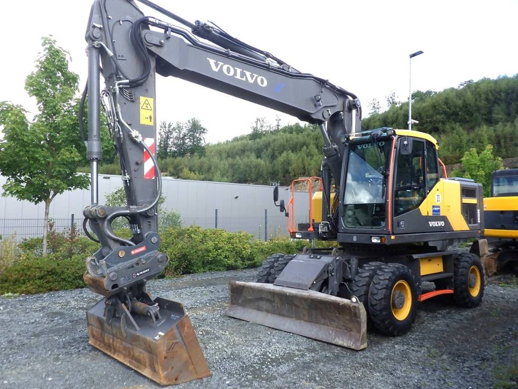 Volvo EW 220 E - Wheel excavator: picture 1 Volvo EW 220 E - Wheel excavator: picture 1