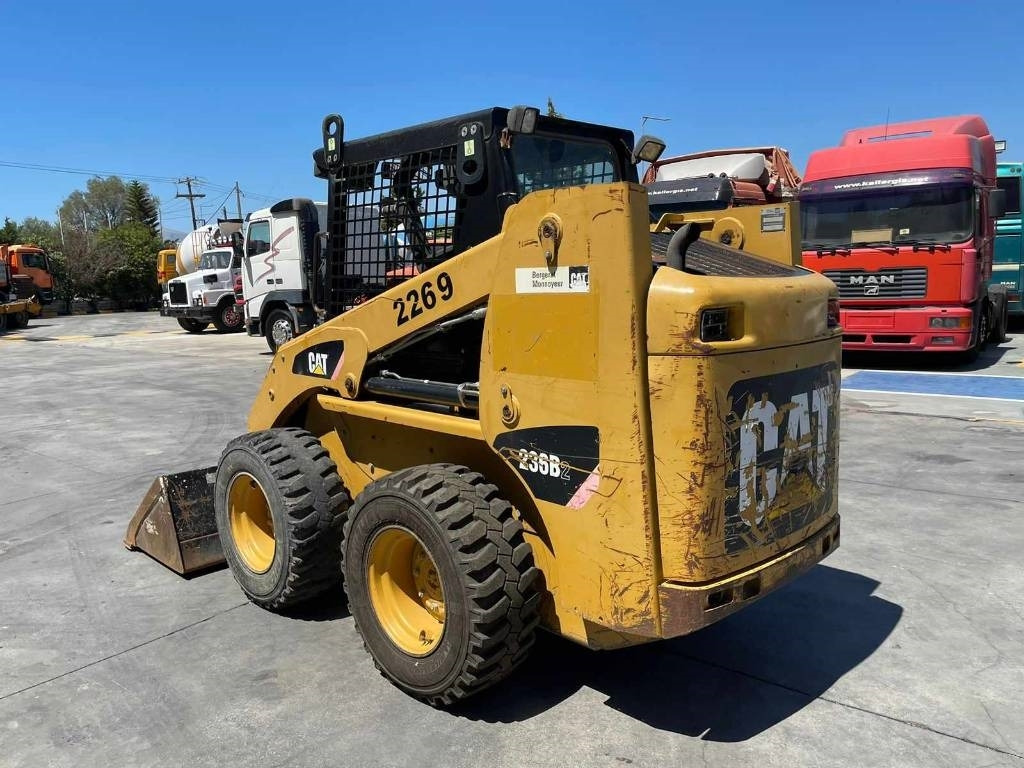 Skid steer loader CAT 236 B: picture 13