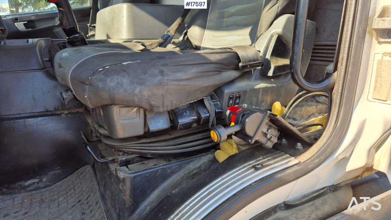 Tipper 2007 Scania P380: picture 17