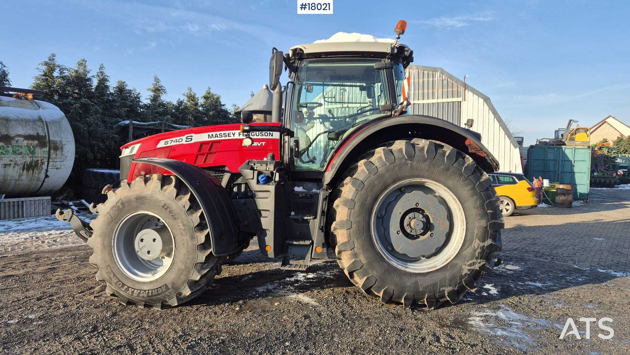 Massey Ferguson 8740S agricultural tractor (2019) - Farm tractor: picture 5 Massey Ferguson 8740S agricultural tractor (2019) - Farm tractor: picture 5