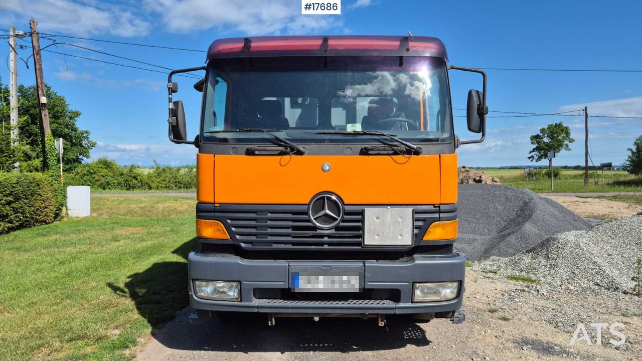 Mercedes-Benz 1828 hooklift (1999) two containers - Hook lift truck: picture 2 Mercedes-Benz 1828 hooklift (1999) two containers - Hook lift truck: picture 2