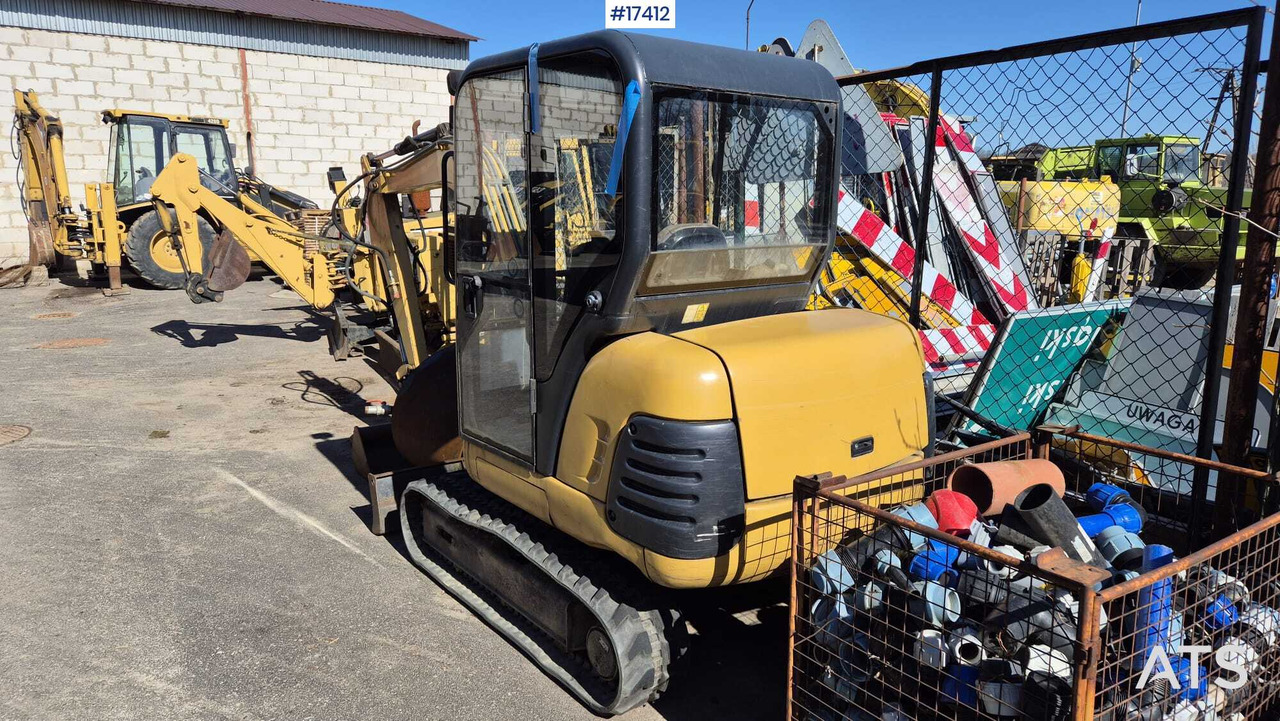 Mini excavator CATERPILLAR 302.5 (2004) two buckets, quick couplers. - Mini excavator: picture 5 Mini excavator CATERPILLAR 302.5 (2004) two buckets, quick couplers. - Mini excavator: picture 5
