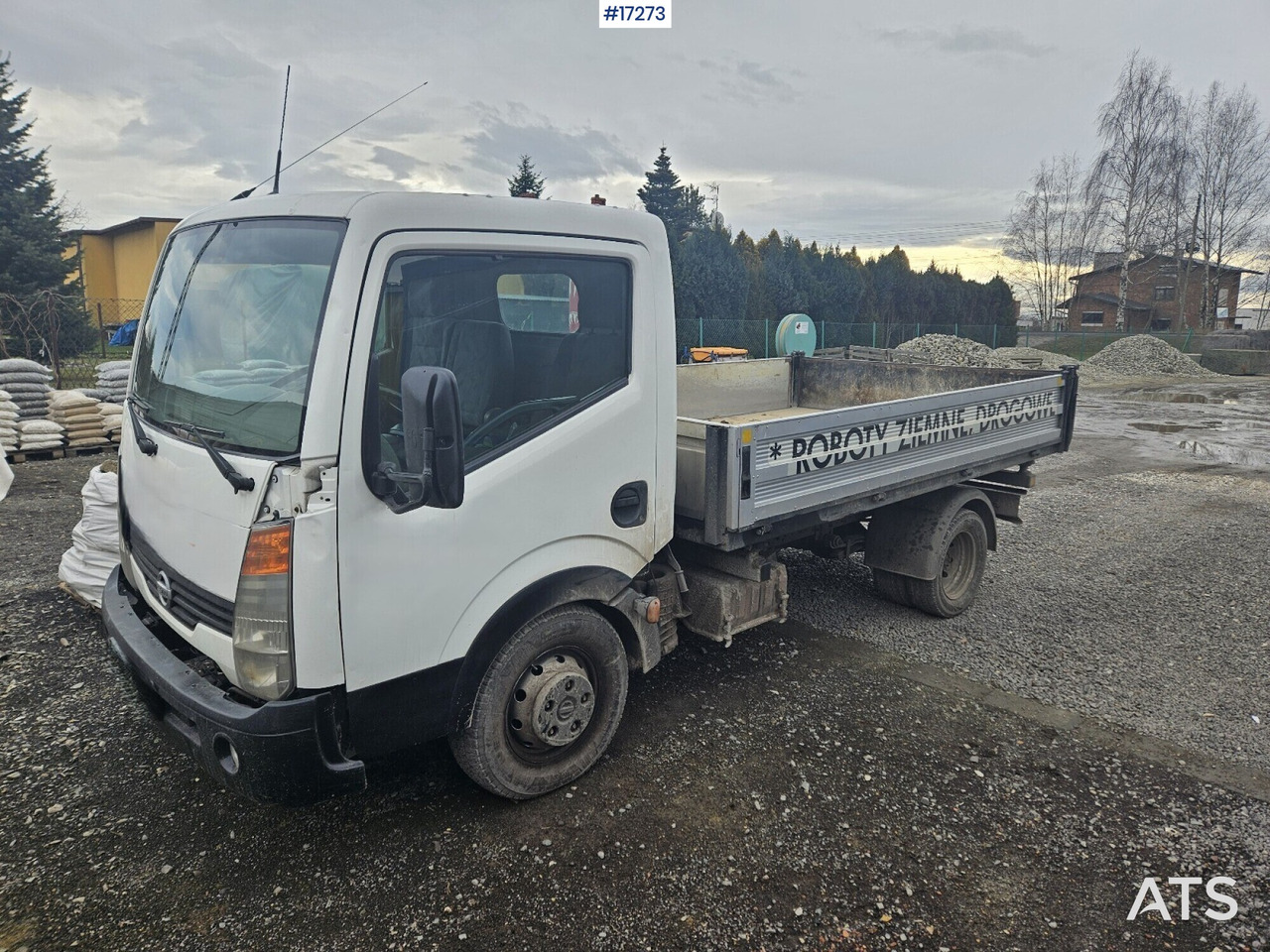 NISSAN CABSTAR dump truck (2007) - Tipper: picture 1 NISSAN CABSTAR dump truck (2007) - Tipper: picture 1