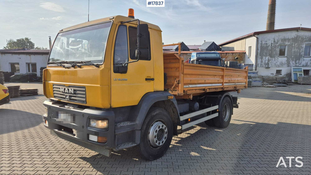 Tipper MAN 18.225 LC (2003) - Tipper: picture 4 Tipper MAN 18.225 LC (2003) - Tipper: picture 4