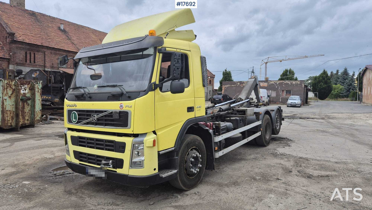 VOLVO FM 440 EURO 5 hooklift (2009) - Hook lift truck: picture 4 VOLVO FM 440 EURO 5 hooklift (2009) - Hook lift truck: picture 4