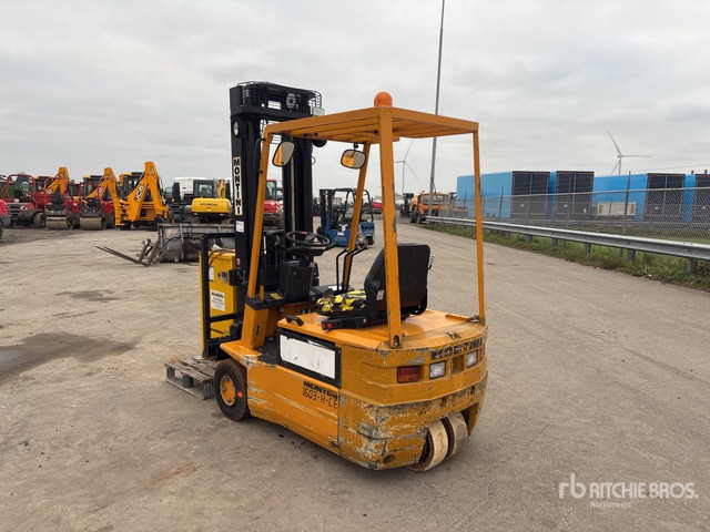 1997 Montini&C 1603HCE (Inoperable) Reach Truck - Forklift: picture 2 1997 Montini&C 1603HCE (Inoperable) Reach Truck - Forklift: picture 2