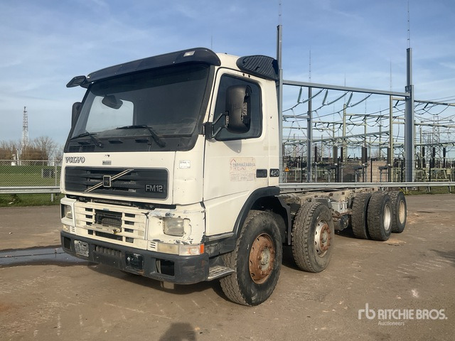 1999 Volvo FM8438B 8x4 Twin-Steer Cab and Chassis - Cab chassis truck: picture 1 1999 Volvo FM8438B 8x4 Twin-Steer Cab and Chassis - Cab chassis truck: picture 1