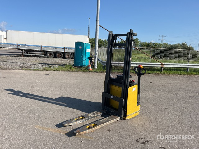 2007 Komatsu MWS10-1R Electric Stacker - Stacker: picture 2 2007 Komatsu MWS10-1R Electric Stacker - Stacker: picture 2