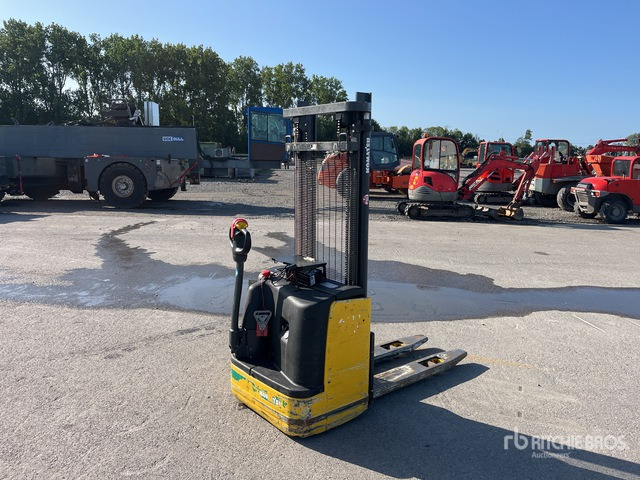 2007 Komatsu MWS10-1R Electric Stacker - Stacker: picture 3 2007 Komatsu MWS10-1R Electric Stacker - Stacker: picture 3