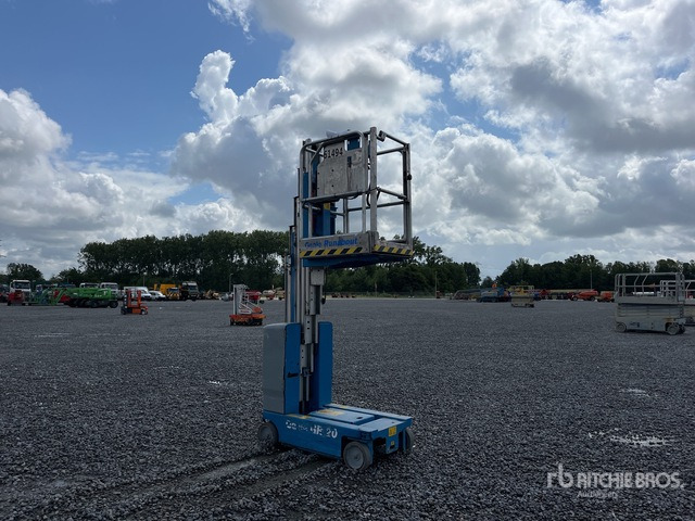 2008 Genie GR-20 Vertical Mast Lift - Vertical mast lift: picture 4 2008 Genie GR-20 Vertical Mast Lift - Vertical mast lift: picture 4