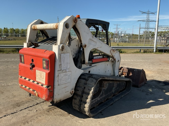 2009 Bobcat T300 Compact Track Loader - Compact track loader: picture 4 2009 Bobcat T300 Compact Track Loader - Compact track loader: picture 4