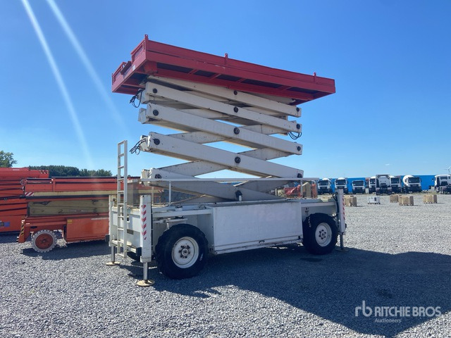 2009 JLG 210-25 4x4 Diesel Scissor Lift - Scissor lift: picture 1 2009 JLG 210-25 4x4 Diesel Scissor Lift - Scissor lift: picture 1