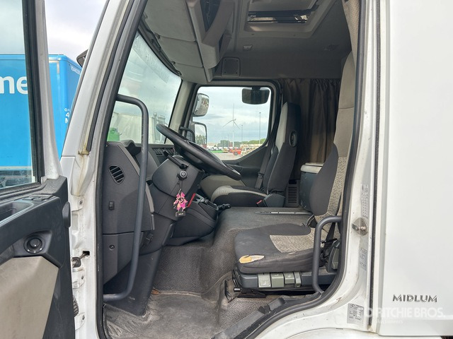 2013 Renault Midlum 300 Dxi (Inoperable) Van Truck - Panel van: picture 5 2013 Renault Midlum 300 Dxi (Inoperable) Van Truck - Panel van: picture 5