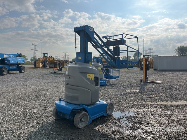 2014 Genie GR26J Vertical Mast Lift - Vertical mast lift: picture 4 2014 Genie GR26J Vertical Mast Lift - Vertical mast lift: picture 4
