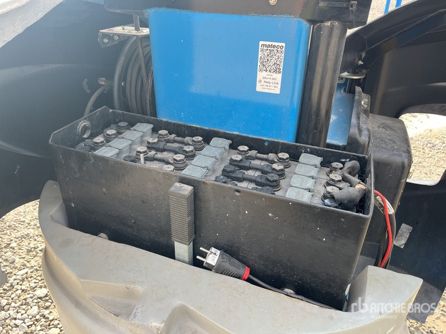 2014 Genie GR26J Vertical Mast Lift - Vertical mast lift: picture 5 2014 Genie GR26J Vertical Mast Lift - Vertical mast lift: picture 5