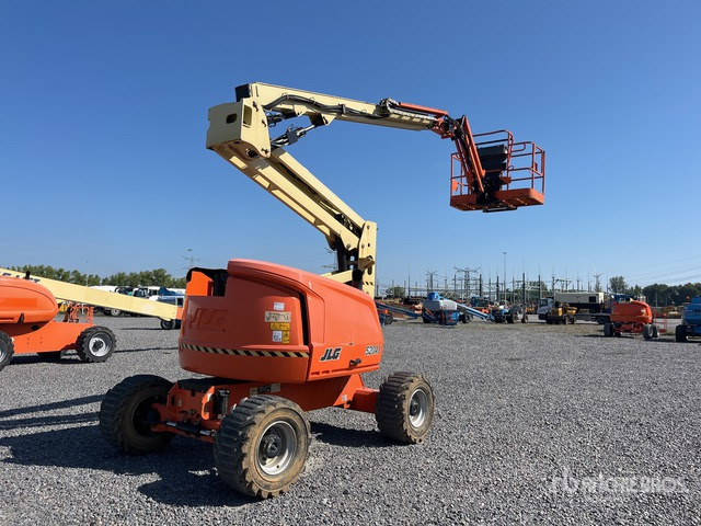 2018 JLG 520AJ 4WD Diesel Articulating Boom Lift - Articulated boom: picture 1 2018 JLG 520AJ 4WD Diesel Articulating Boom Lift - Articulated boom: picture 1