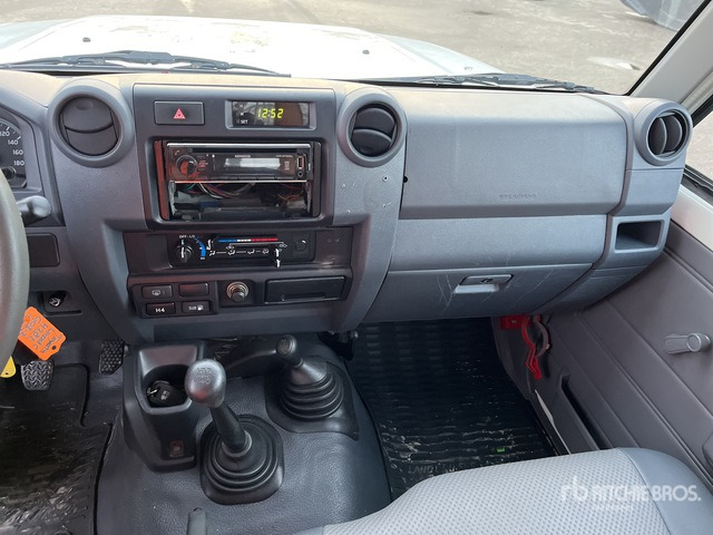 2018 Toyota Land Cruiser 4WD SUV - SUV: picture 4 2018 Toyota Land Cruiser 4WD SUV - SUV: picture 4