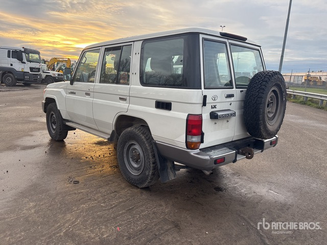 2020 Toyota Land Cruiser 4WD SUV - SUV: picture 2 2020 Toyota Land Cruiser 4WD SUV - SUV: picture 2