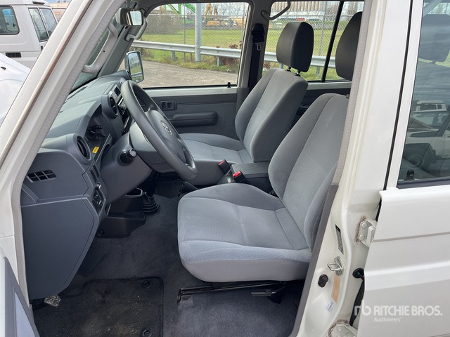 2020 Toyota Land Cruiser 4WD SUV - SUV: picture 4 2020 Toyota Land Cruiser 4WD SUV - SUV: picture 4