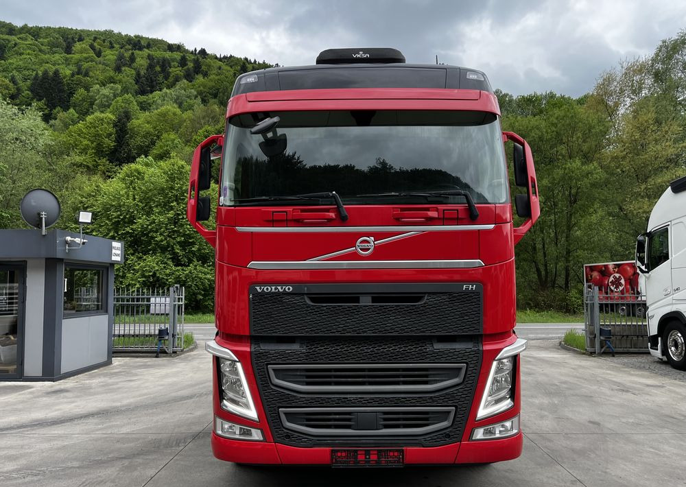 Volvo FH // Standard // 2018 // Duże zbiorniki // Klima postojowa // Radary // Idealny ! - Tractor unit: picture 2 Volvo FH // Standard // 2018 // Duże zbiorniki // Klima postojowa // Radary // Idealny ! - Tractor unit: picture 2