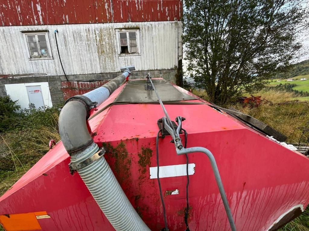 Slurry tanker GB 4.8 Guffen Fertilizer Spreader: picture 18