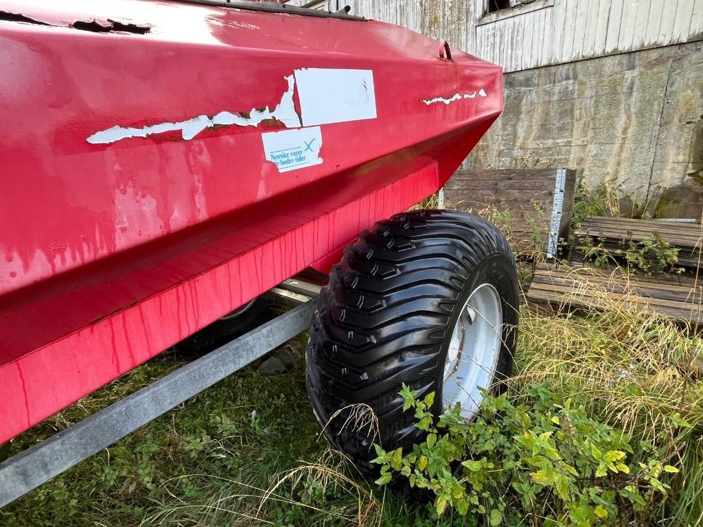 Slurry tanker GB 4.8 Guffen Fertilizer Spreader: picture 6