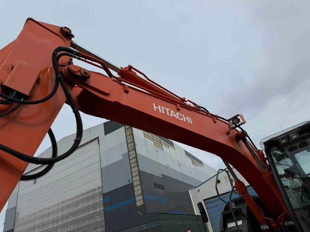 Hitachi ZX 140 W-3 leasing Hitachi ZX 140 W-3: picture 12