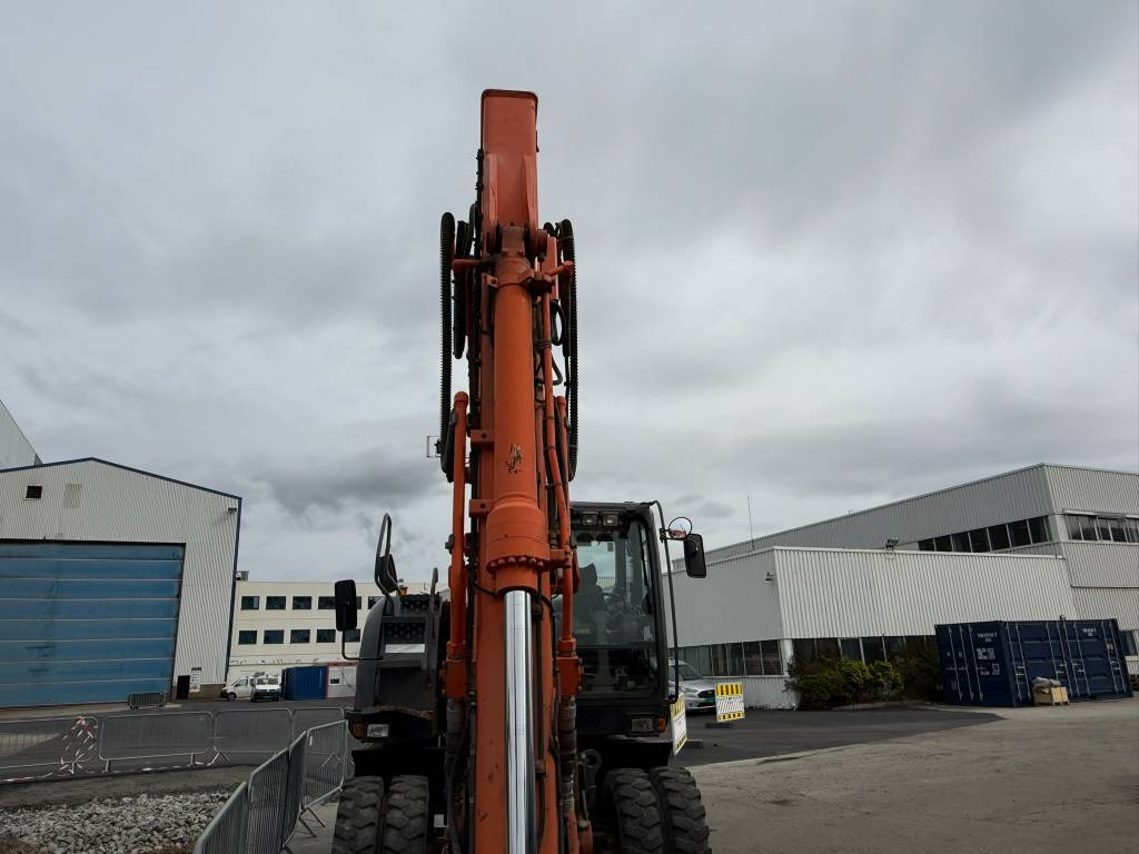 Hitachi ZX 140 W-3 leasing Hitachi ZX 140 W-3: picture 15