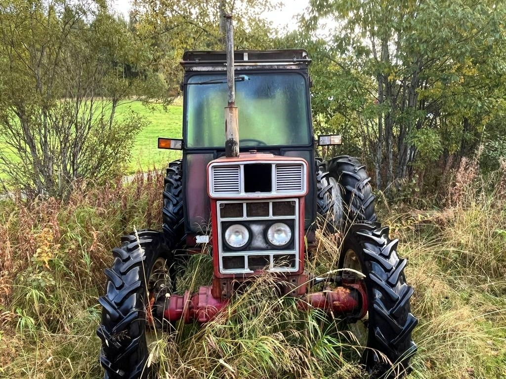 International Harvester 584 4WD - Farm tractor: picture 5 International Harvester 584 4WD - Farm tractor: picture 5