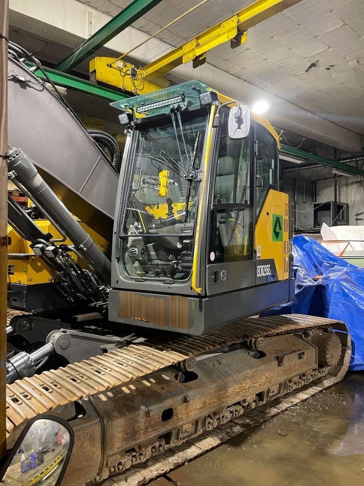 Volvo ECR 235 E - Crawler excavator: picture 1 Volvo ECR 235 E - Crawler excavator: picture 1