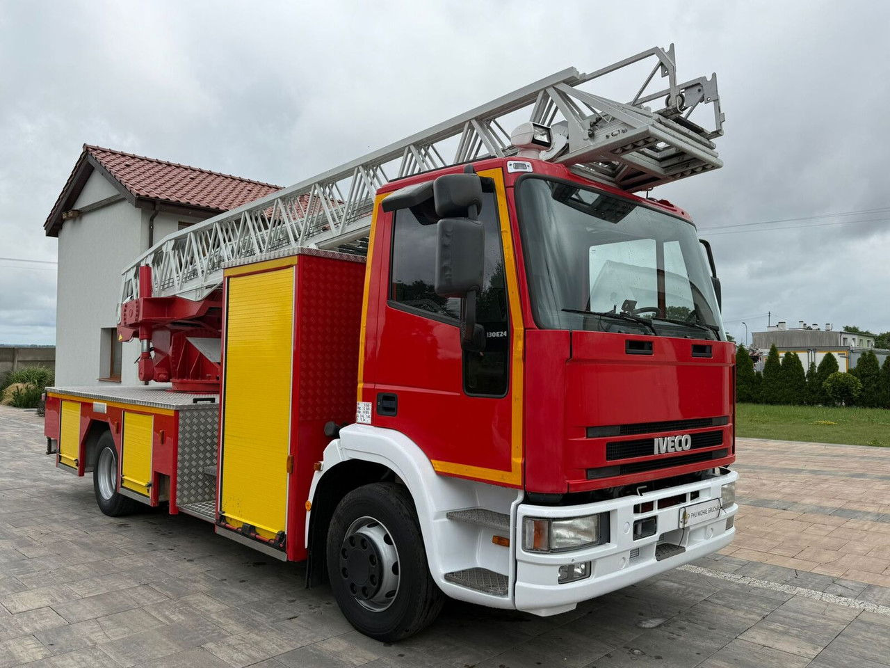 Iveco EuroCargo 130 130E24 z podnośnikiem Camiva Epsa 25 - Fire truck: picture 1 Iveco EuroCargo 130 130E24 z podnośnikiem Camiva Epsa 25 - Fire truck: picture 1