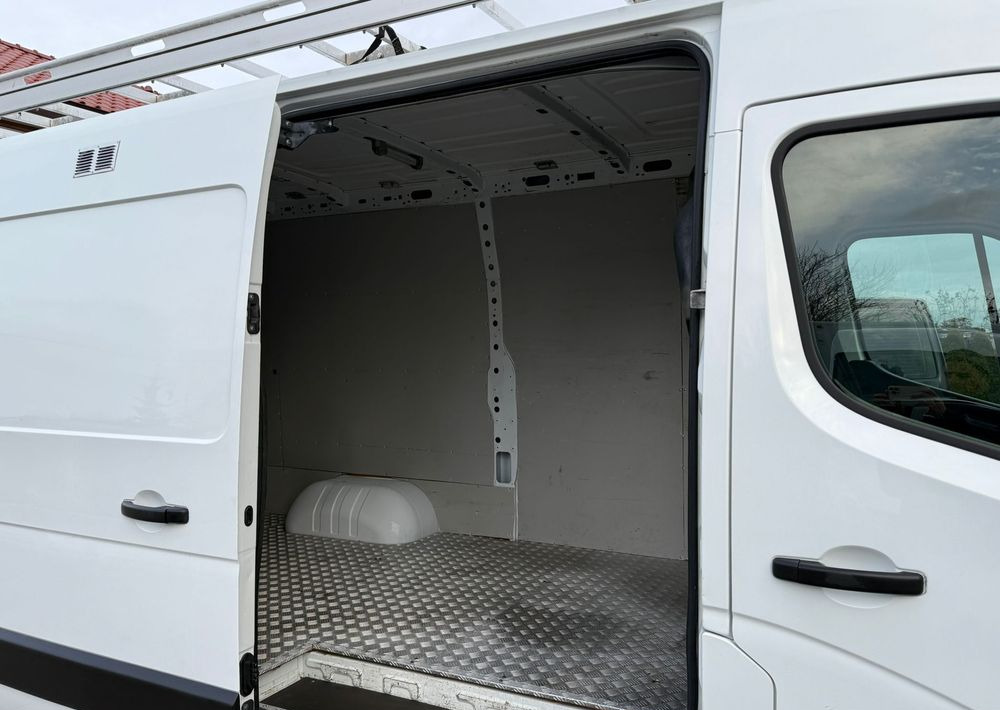 Panel van Renault Master: picture 14